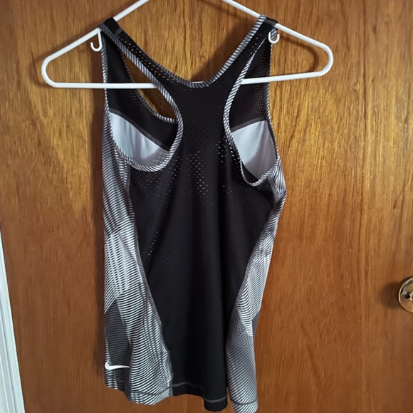 Nike white/grey tank top with racer back detail - Picture 2 of 4